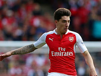 Arsenal's Bellerin in Spai...